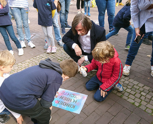 Platz der Kinderrechte - Sprayaktion