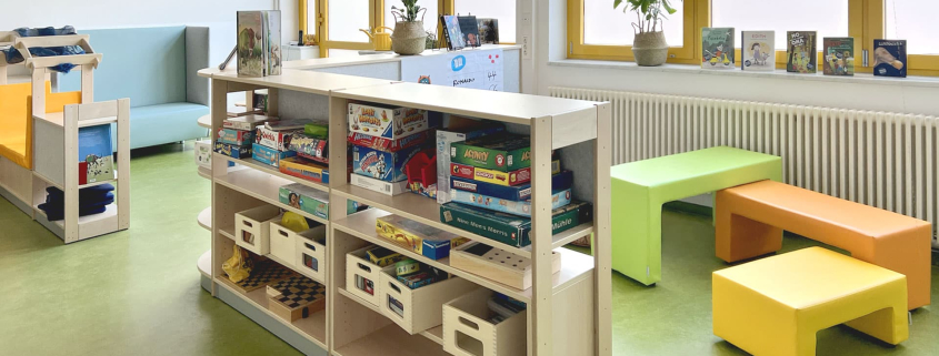 Spielraum mit kindgerechter Einrichtung